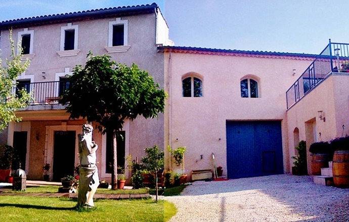 Cottage pour 6 personnes, avec piscine ainsi que terrasse et jardin, animaux acceptés à Montblanc