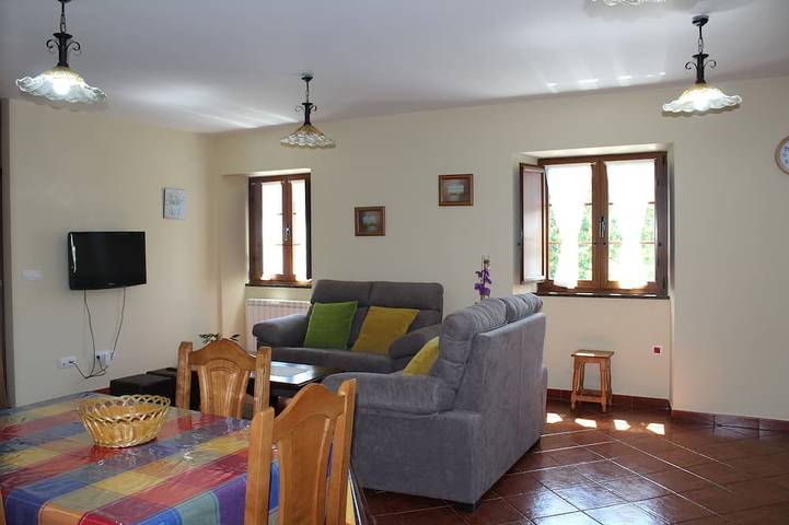 Apartamentos Casa Cerolleiro: apartamento para 4 personas in Castropol, Costa Verde