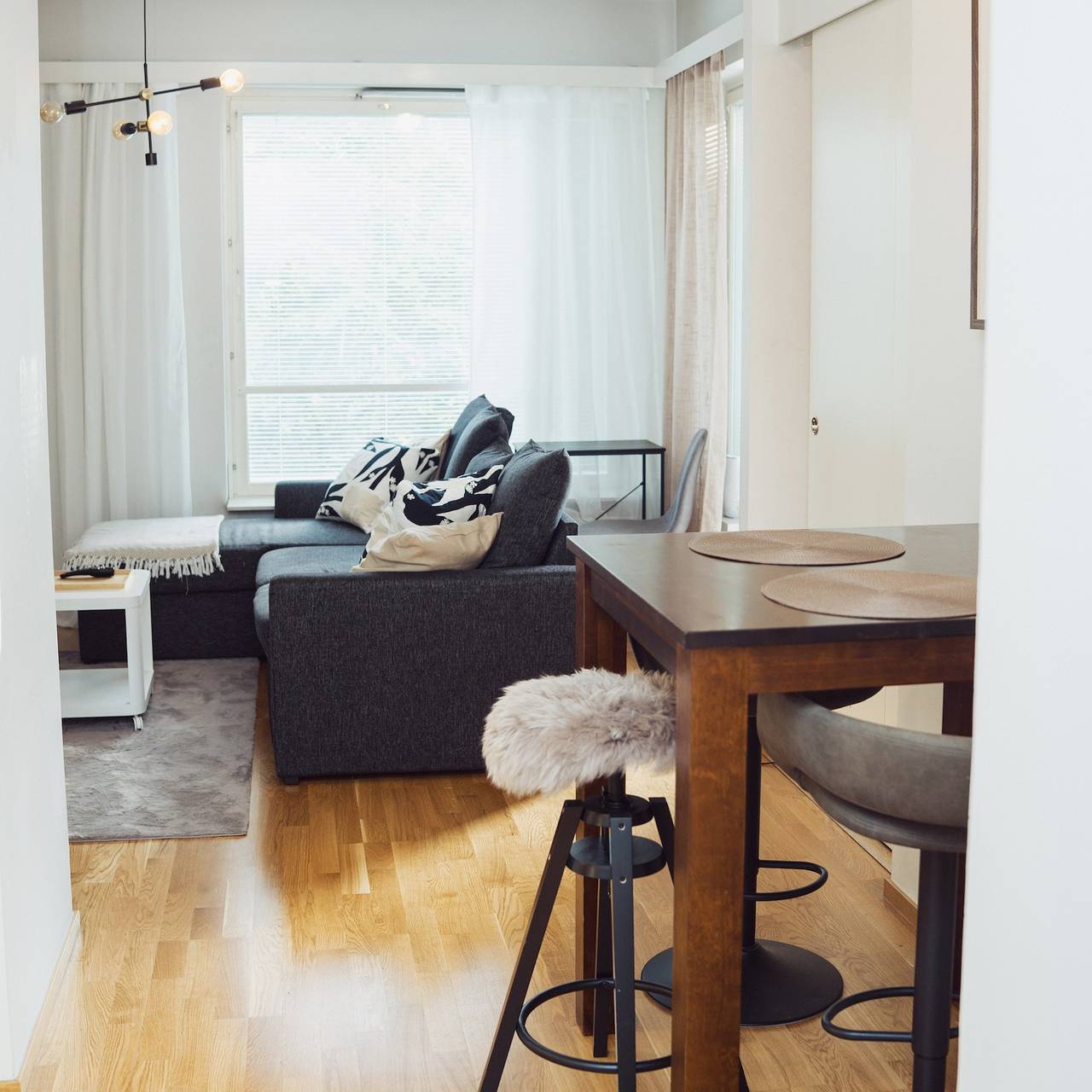 Appartement entier, Détendez-vous et explorez, sauna, métro et centres commerciaux à 3 minutes in Helsinki, Uusimaa