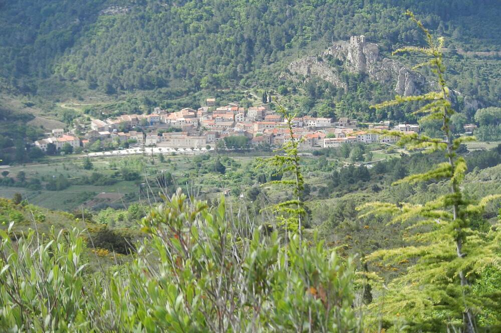 Location Padern Corbieres Cathare Aude Verdouble Cucugnan Mer in Padern, Côte méditerranéenne (France)