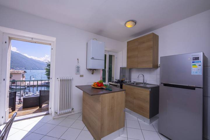 Apartamento entero, Dogana Best Lake View with Terrace in Torbole, Nago-Torbole