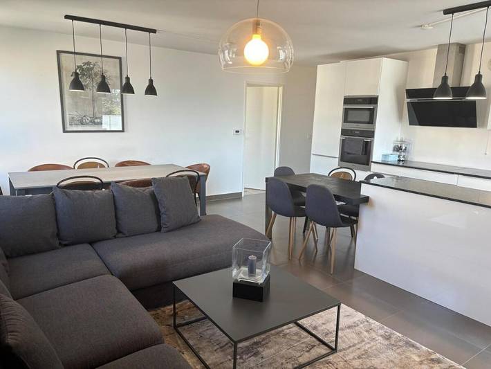 Appartement de vacances pour 8 personnes, avec balcon et vue