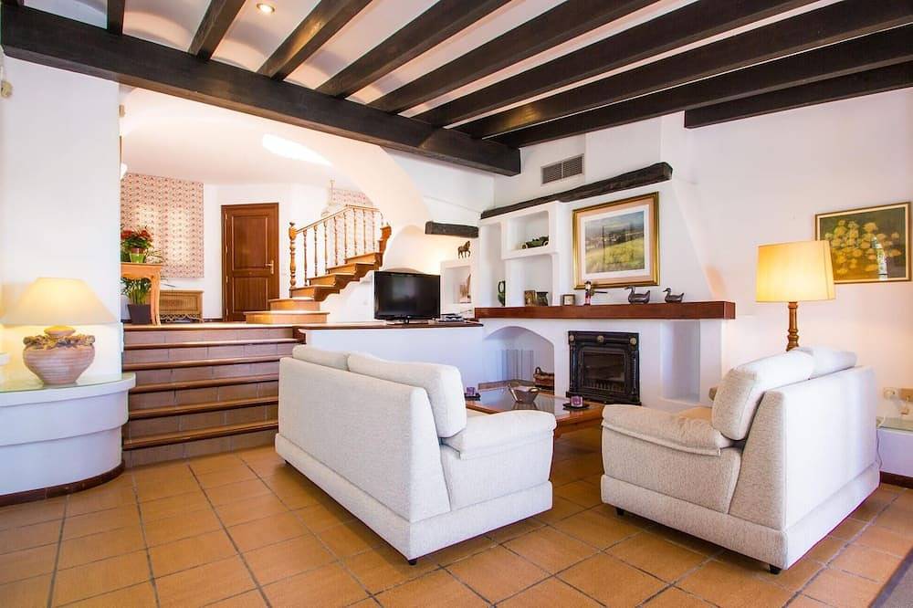 Stunning home in Andratx with private swimming pool, can be inside or outside in Port d'Andratx, Andratx