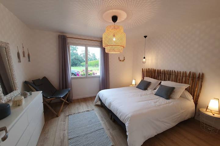 Location de vacances pour 15 personnes, avec jardin et terrasse, animaux acceptés à Plouégat-Moysan - 2