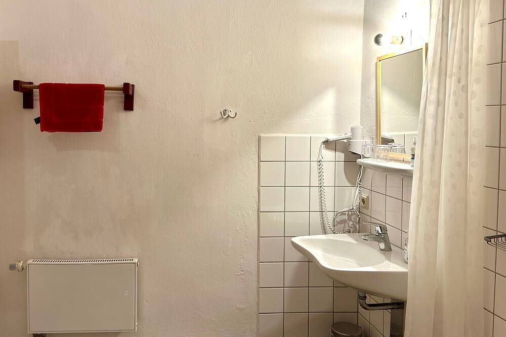 Zimmer 1 - Ferienwohnung mit Küchenbereich und Wz, Sz - Herrenhaus Libnow in Murchin, Vorpommern Greifswald