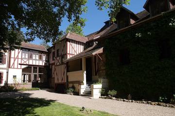Gîte pour 5 personnes, avec jacuzzi et jardin à Bernay