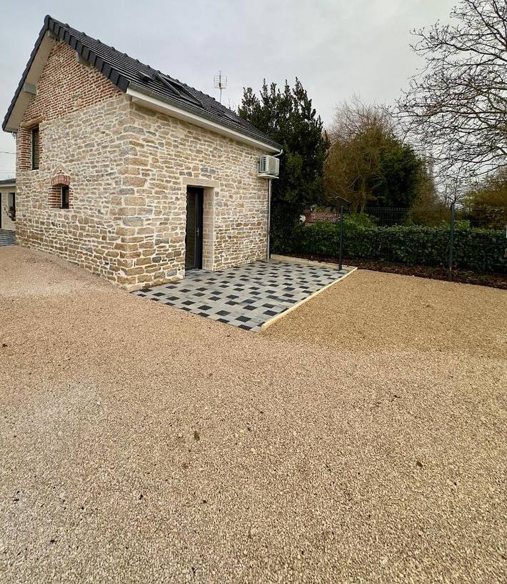 Gîte pour 4 personnes, avec vue et jardin à Losne