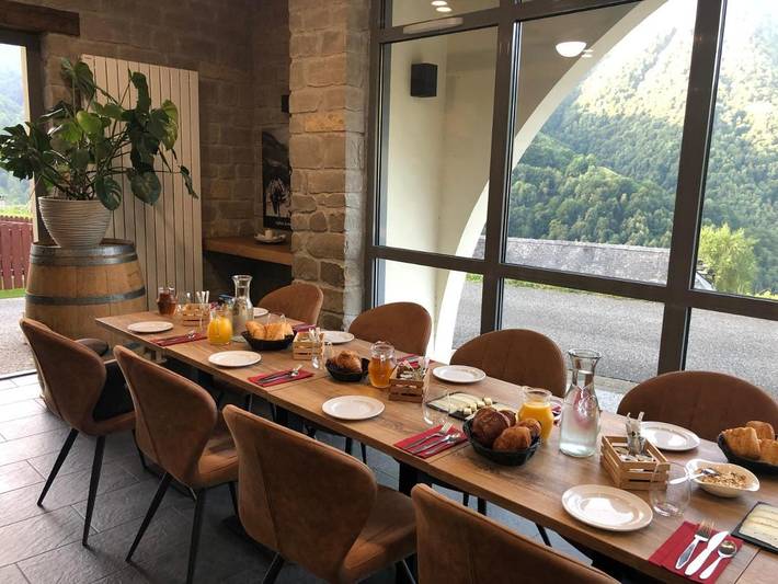 Hôtel pour 2 personnes, avec terrasse à Aydius - 2