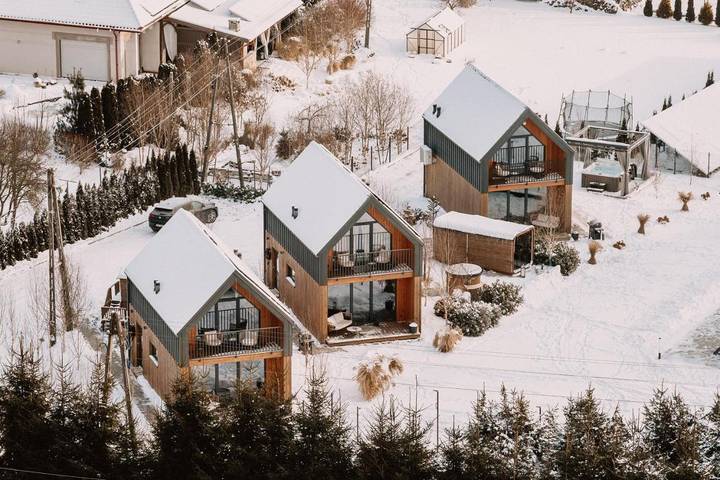 Dom wakacyjny dla 6 osób, z Balkon i Taras oraz Jacuzzi i Ogród w Szczytna
