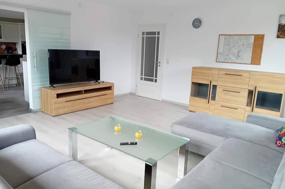 Ganze Wohnung, Ferienwohnung mit E-Bike Lade- und Abstellplätze in Oberviechtach, Naturpark Oberpfälzer Wald