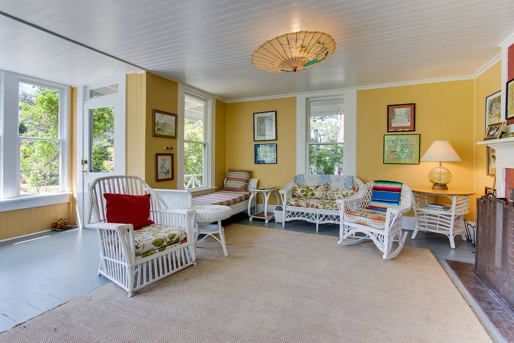 Historische hundefreundliche Haus in der Nähe von Strand und Golf und auf einem Morgen Wiese! in Gearhart, Clatsop County