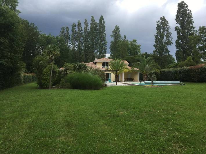Location de vacances pour 8 personnes, avec piscine et jardin à Saint-Martin-de-Seignanx - 2