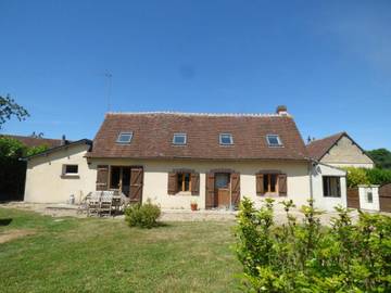Gîte pour 6 personnes, avec jardin, animaux acceptés à Pullay