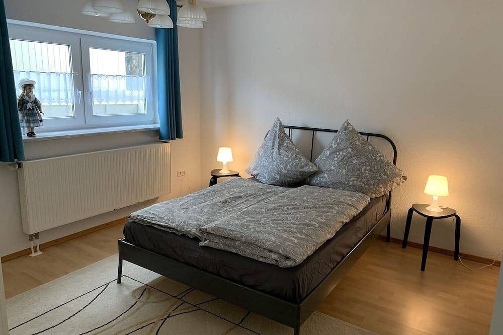 Ganze Wohnung, Geräumige Ferienwohnung mit sonnigem Garten & Sauna in Legoland Nähe in Ichenhausen, Bayerisch Schwaben