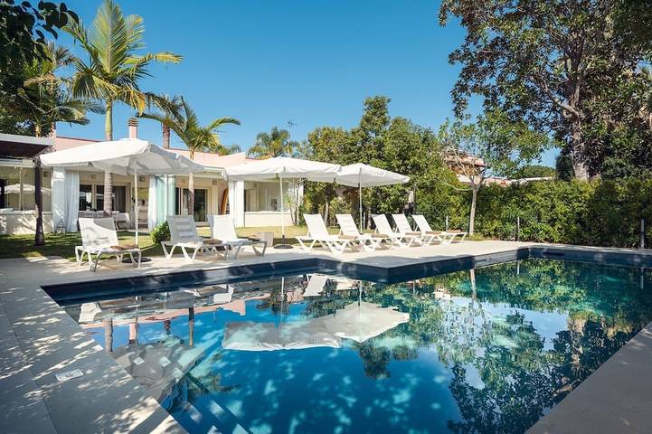 Ferienhaus für 8 Personen, mit Whirlpool und Terrasse sowie Garten