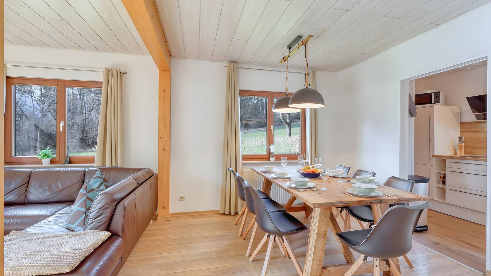 Ferienhaus 'Waldfee – Stilvolles Haus' mit Bergblick und Sauna in Kirchheim, Knüllgebirge