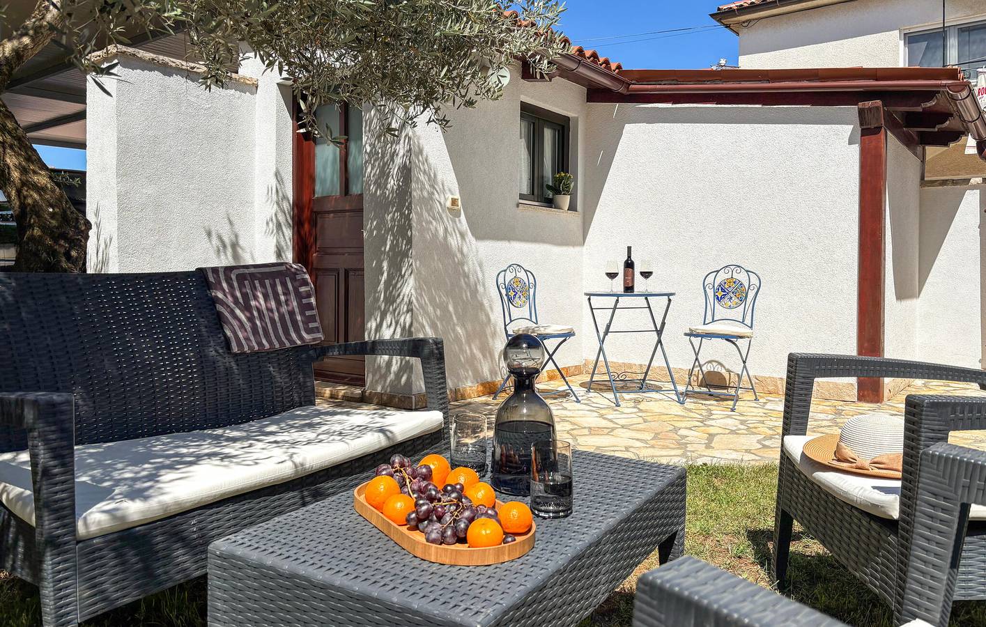 Apartamento vacacional entero, Encantador apartamento de un dormitorio con terraza cerca de la playa de Bijela in Medulin City, Medulin