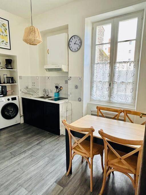 Appartement entier, One-Bedroom Apartment in Cahors, Quercy