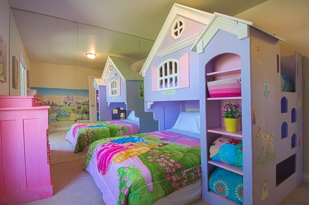 Funtierland + Haunted Mansion + In der Nähe von Disney + Pool + Spielzimmer + Netflix in Anaheim, Orange County