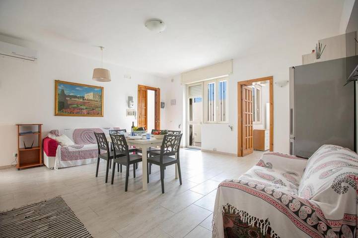 Location de vacances pour 5 personnes, avec terrasse à Torre Chianca - 2