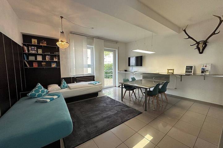 Ganze Wohnung, Stylish 2 room Loft City Center Ground Floor in Ulm, Schwaben