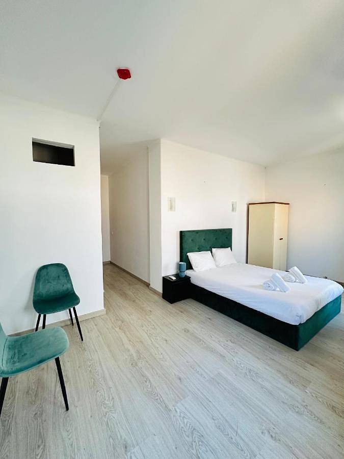 Twin Room with Private Bathroom in Portimão, Distrito de Faro