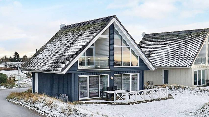 Ferienhaus mit Meerblick für 9 Personen, mit Whirlpool und Sauna sowie Balkon an der Kieler Bucht - 4