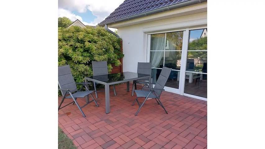 Ferienwohnung für 3 Personen, mit Terrasse und Sauna in Dreschvitz