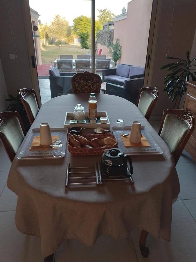 Location de vacances pour 2 personnes, avec terrasse et jardin à Le Mans - 2