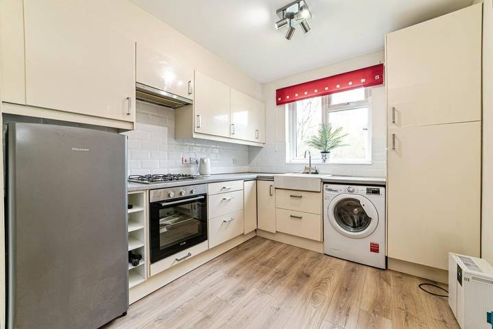 Ganze Ferienwohnung, 2 Bed Flat - Sleeps 3 - Pets - Parking - Wifi in Oxford, Oxfordshire