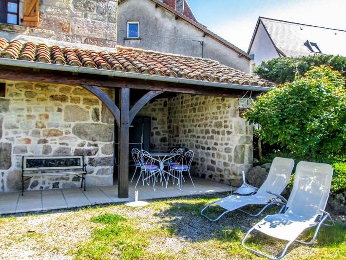 Location de vacances pour 4 personnes, avec piscine et balcon à Saint-Jean-Lagineste - 2