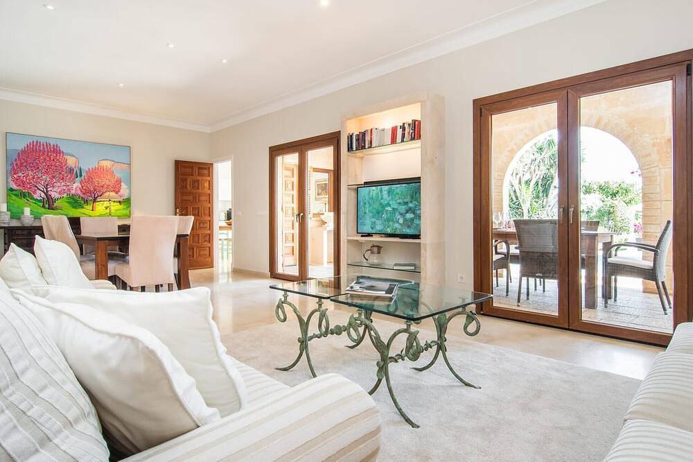 Wunderschönes Haus in Cala Pi mit privatem Swimmingpool, der sowohl drinnen als. in Vallgornera, Llucmajor