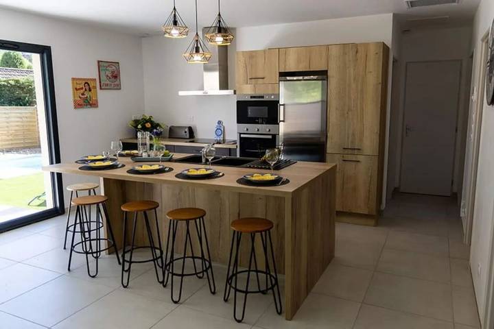 Location de vacances pour 6 personnes, avec piscine ainsi que jardin et terrasse à Saignon - 3