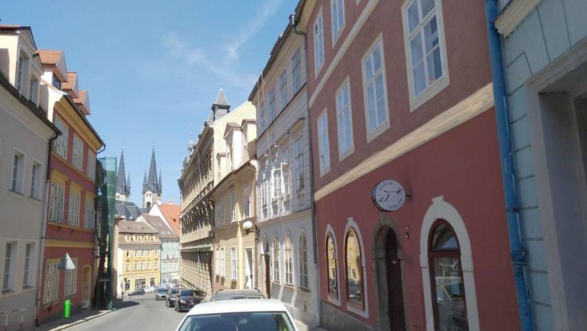 Ferienwohnung für 8 Personen, mit Balkon und Ausblick in Cheb - 2