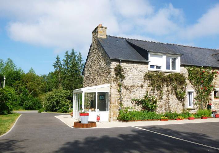 Gîte pour 5 personnes, avec jardin à Trébédan