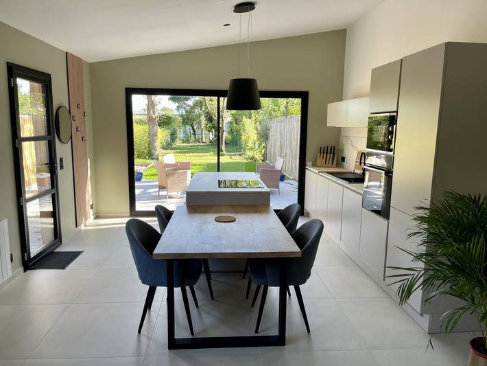 Gîte pour 6 personnes, avec jardin et terrasse