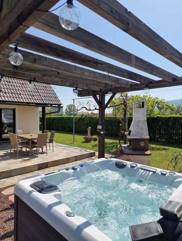 Location de vacances pour 8 personnes, avec jardin et jacuzzi à Maribor