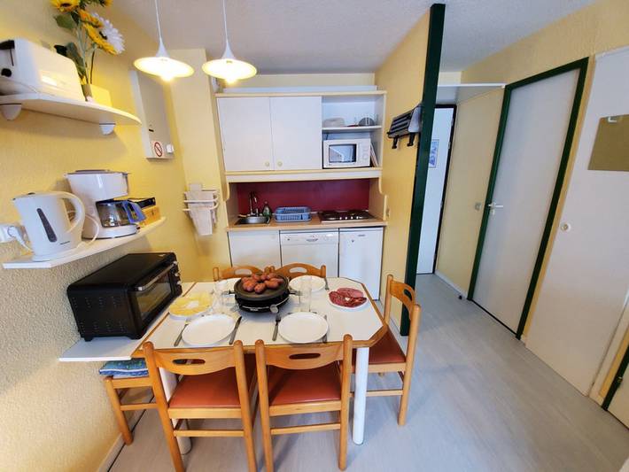 Estudio entero, Estudio en Montchavin Les Coches: Balcón, 4 personas, a pie de pistas, servicios incluidos in Bellentre, La Plagne-Tarentaise