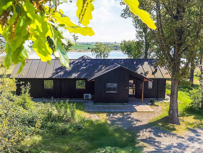 Ferienhaus für 12 Personen, mit Terrasse und Whirlpool sowie Sauna, kinderfreundlich - 1