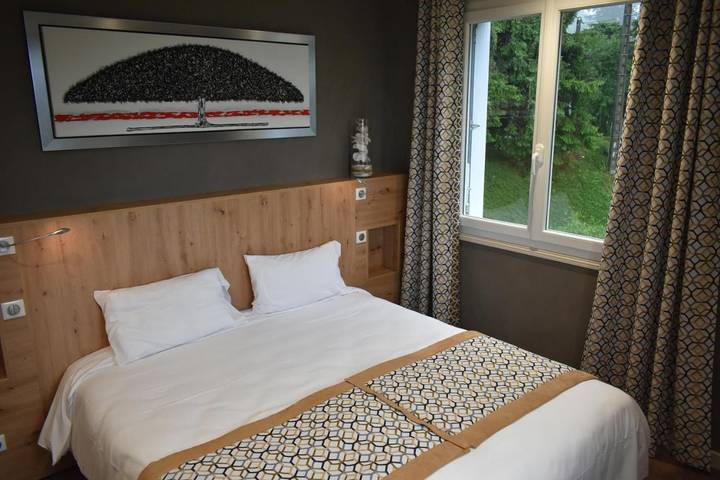 Hôtel pour 2 personnes, avec jardin et piscine dans Viaduc de Garabit - 2