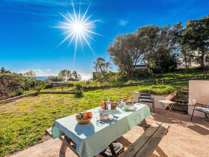 Gîte pour 2 personnes, avec terrasse et jardin à Sari-Solenzara - 3
