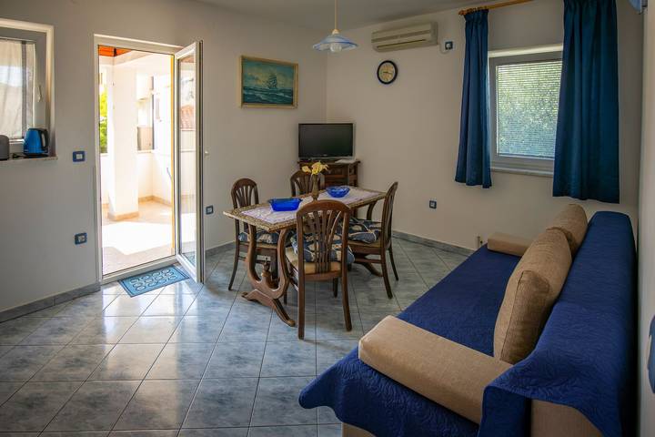 Ferienwohnung für 2 Personen, mit Balkon/Terrasse auf Lošinj
