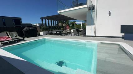 Ferienhaus für 19 Personen, mit Terrasse und Pool sowie Ausblick in Kristiansand