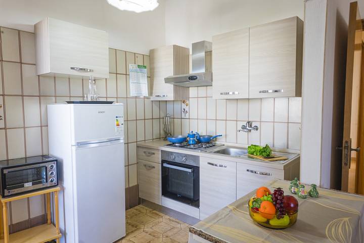 Location de vacances pour 8 personnes, avec vue sur l’océan et balcon, animaux acceptés à Porto Cesareo - 3