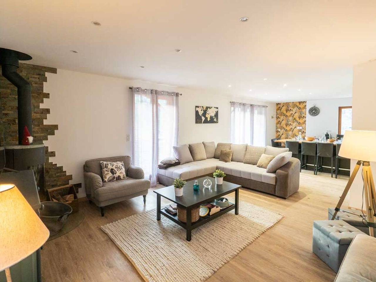 Renovated 7-room chalet in Valmorel, 15 people, parking, terrace in Les Avanchers-Valmorel, Le Grand Domaine