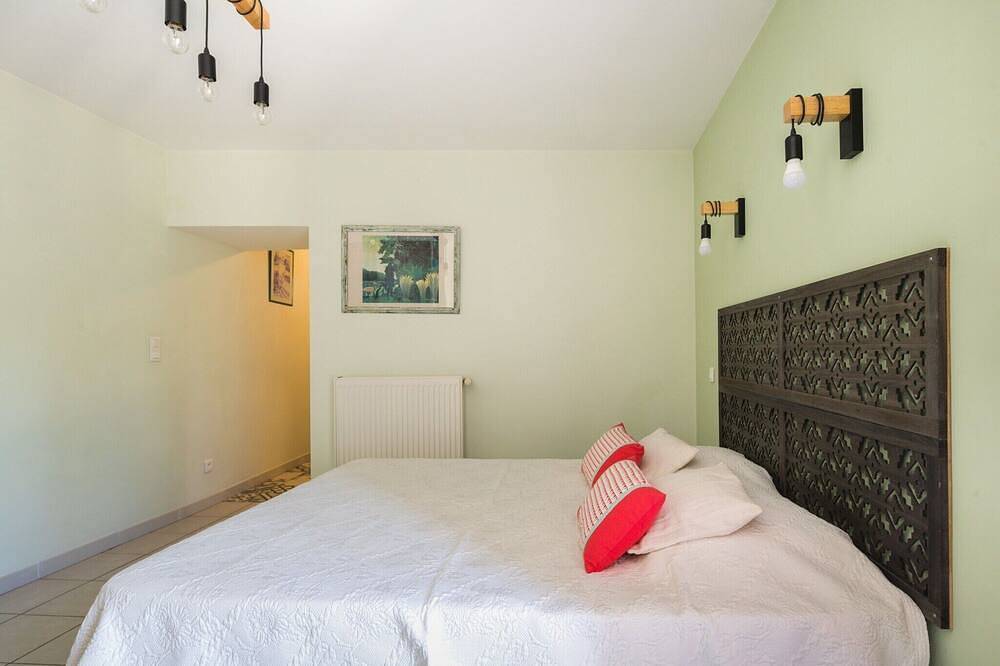 Holiday Home in Rasteau with Private Pool in Rasteau, Vaucluse