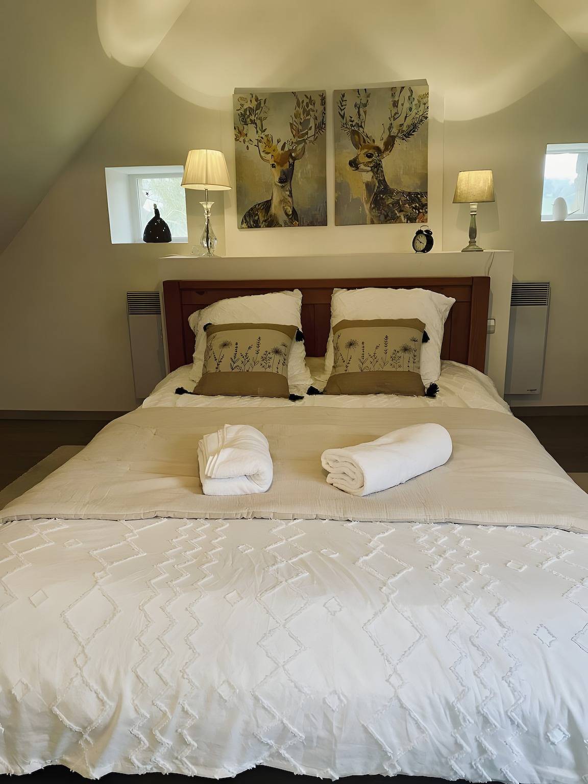 Gîte de la Ferme du Tilleul – Authentic Breton Stone House in the Countryside in La Chapelle-Janson, Fougères-Vitré