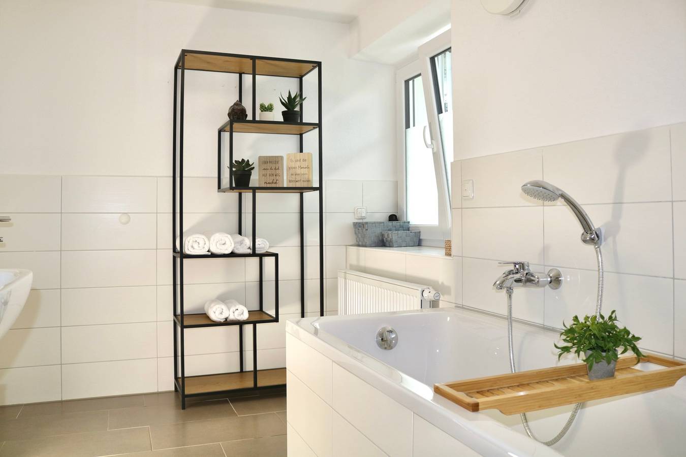 Ganze Ferienwohnung, Moderne Og-Wohnung im Allgäu in Erkheim, Bayerisch Schwaben