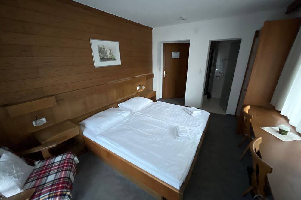 Zimmer 02 / 2bett mit Balkon - Pension Alpina in Obsteig, Tiroler Oberland