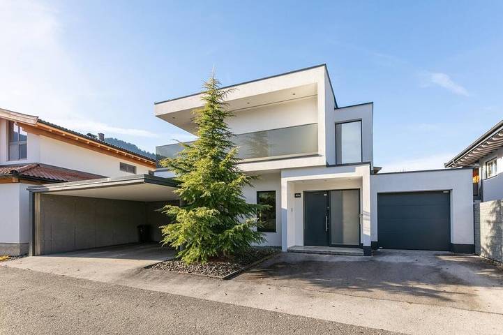 Chalet für 8 Personen, mit Garten und Whirlpool sowie Sauna und Terrasse in Söll